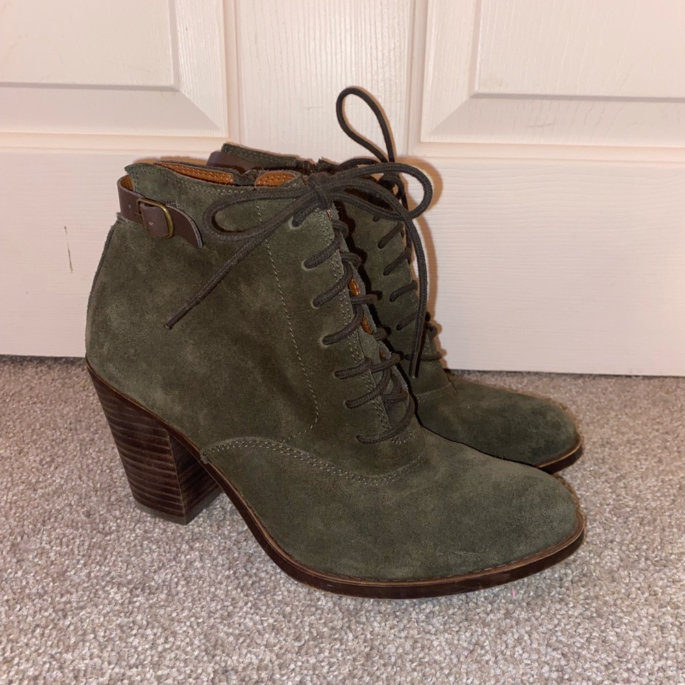 Lucky Brand Olive Green Suede Heeled Ankle Booties – Size 9